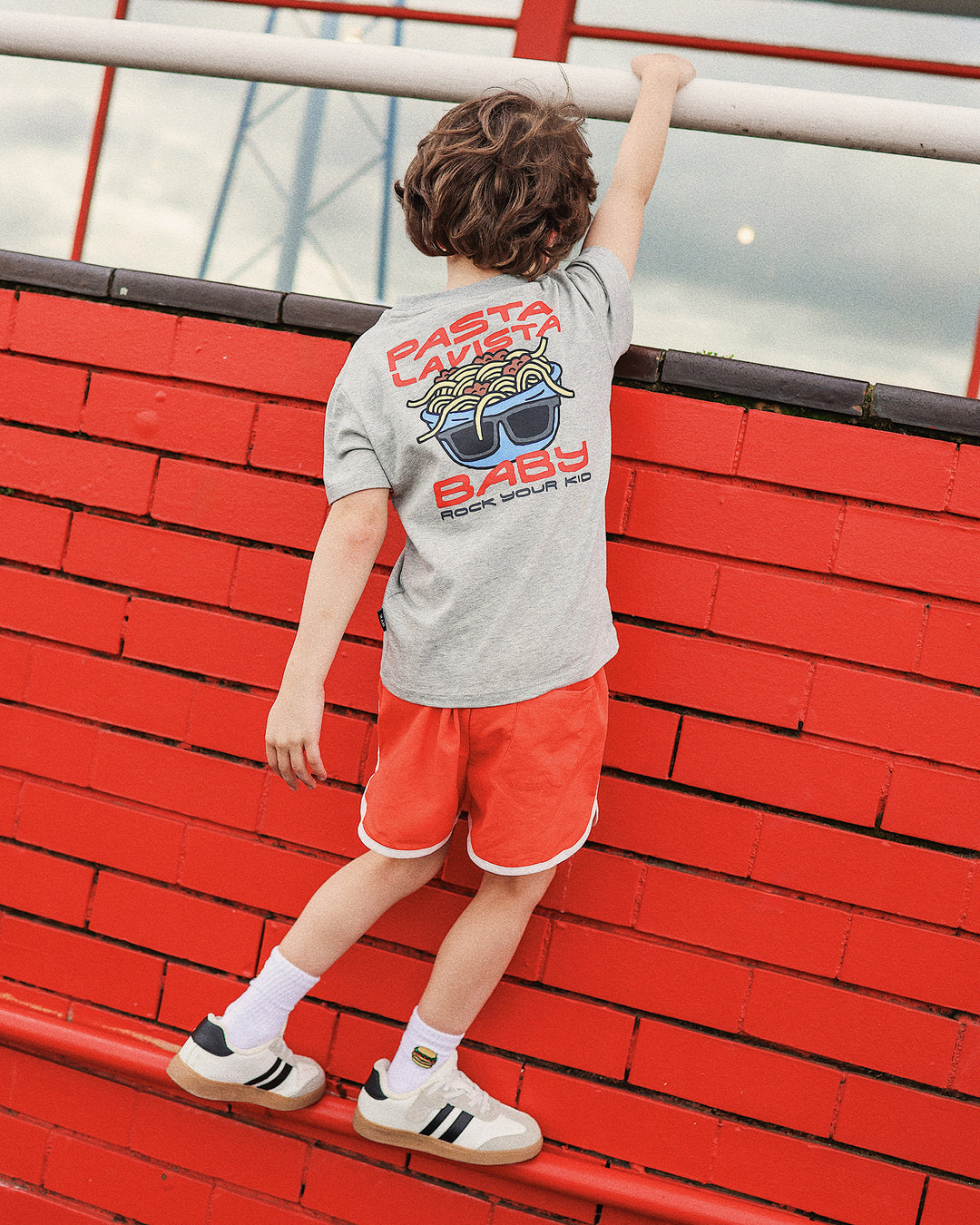 RETRO JOGGER SHORT IN FIERY RED