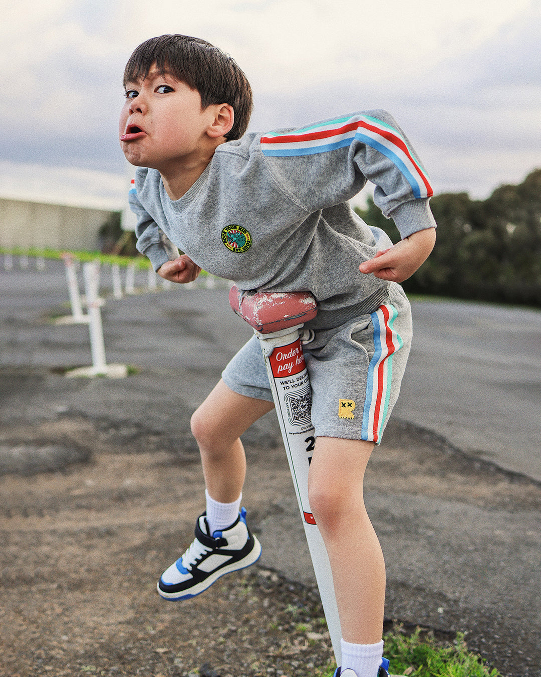 JOHNNY SHORT IN GREY MARLE