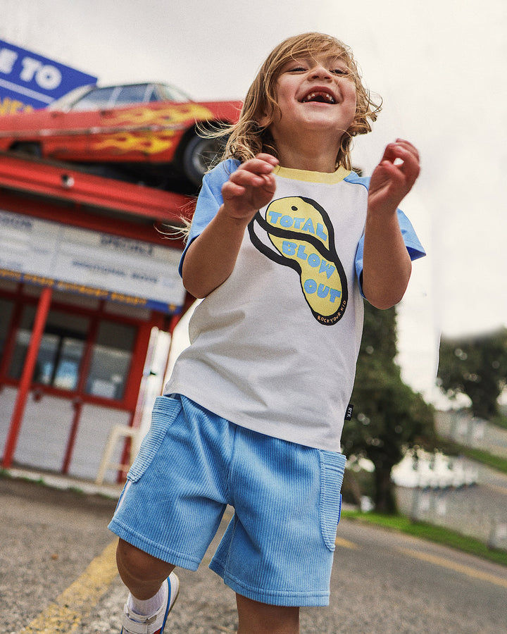CARSON CARGO SHORT IN COASTAL BLUE