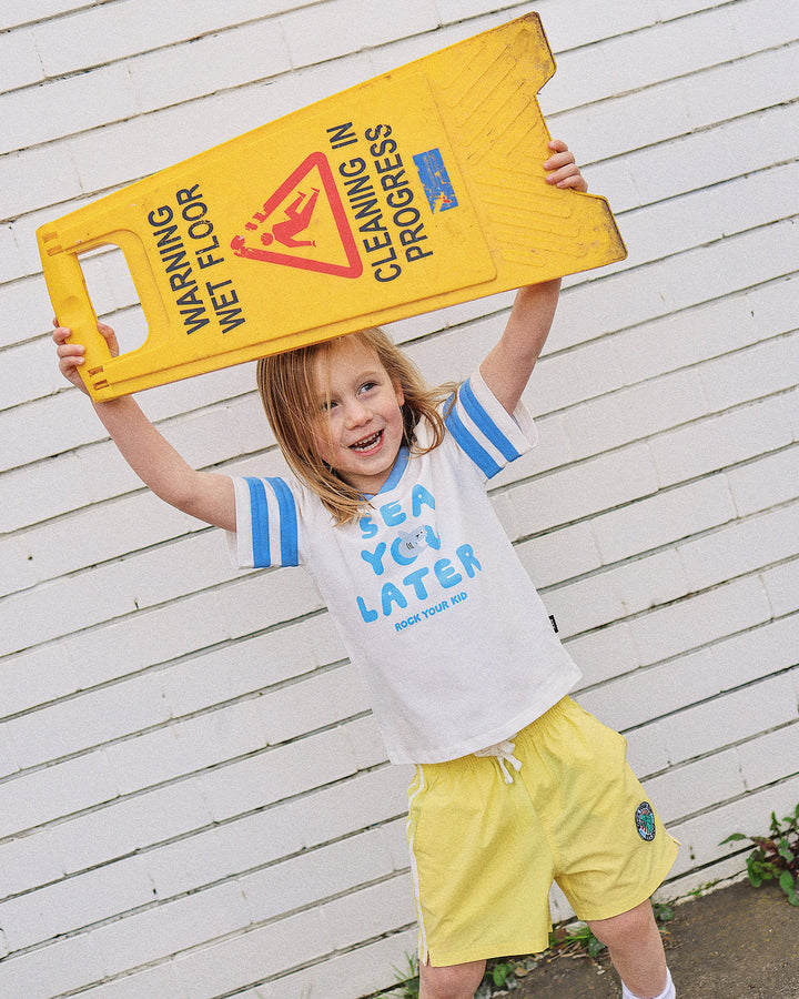 MAX SHORT IN YELLOW