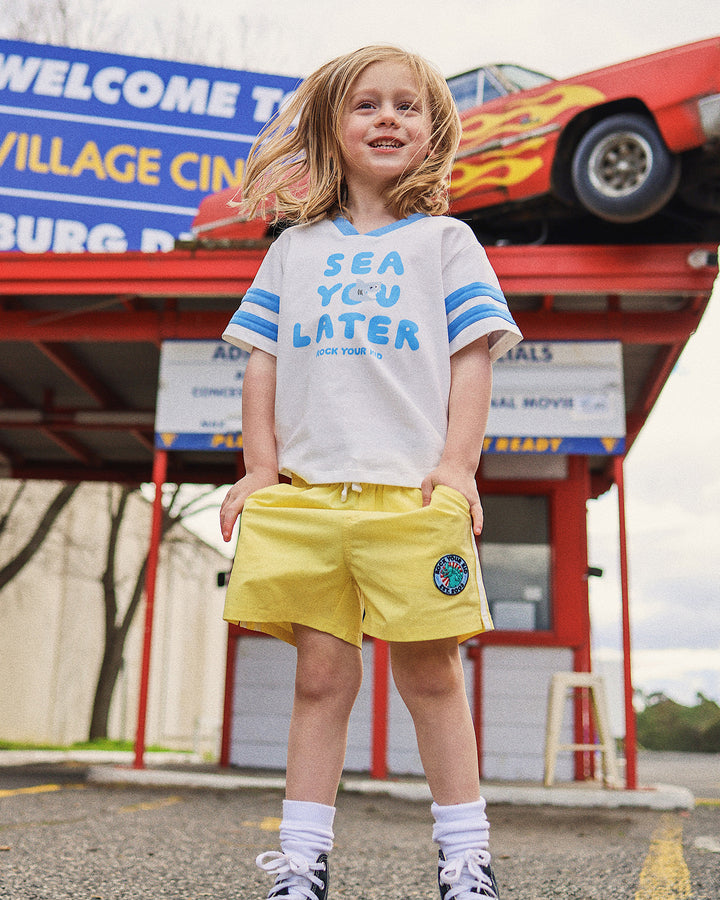MAX SHORT IN YELLOW