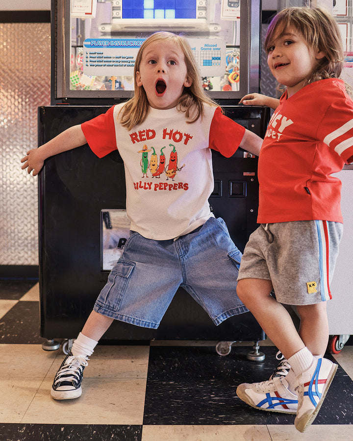 MILO TEE IN FIERY RED