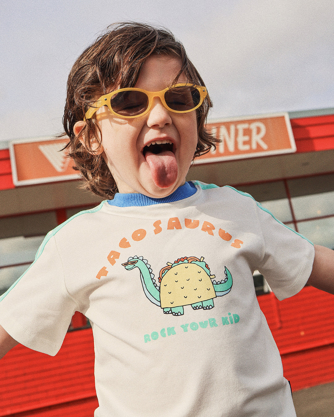 JOSH TEE IN AQUA SEA