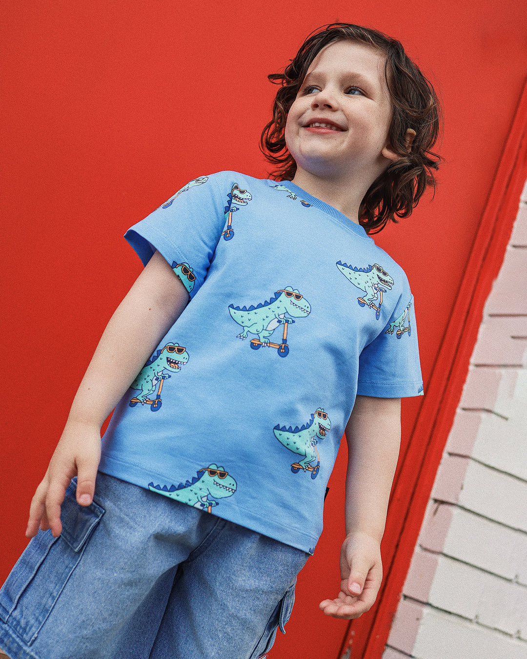 BETTS TEE IN HARBOR BLUE