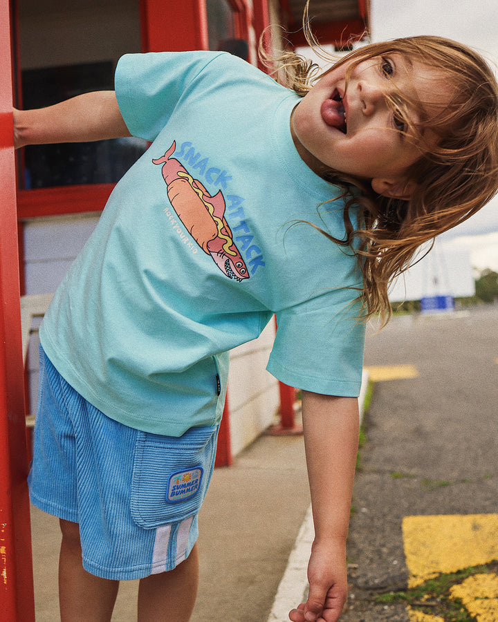 RILEY TEE IN SOFT AQUA