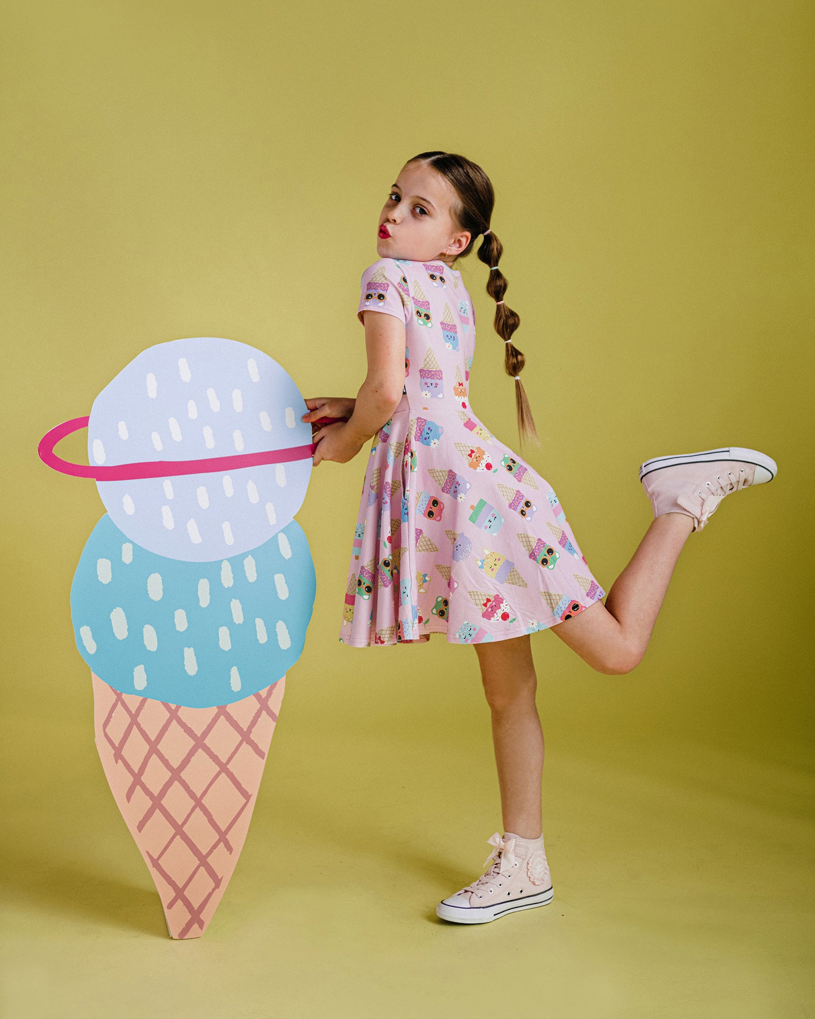 PASTEL SCOOP SHORT SLEEVE WAISTED DRESS