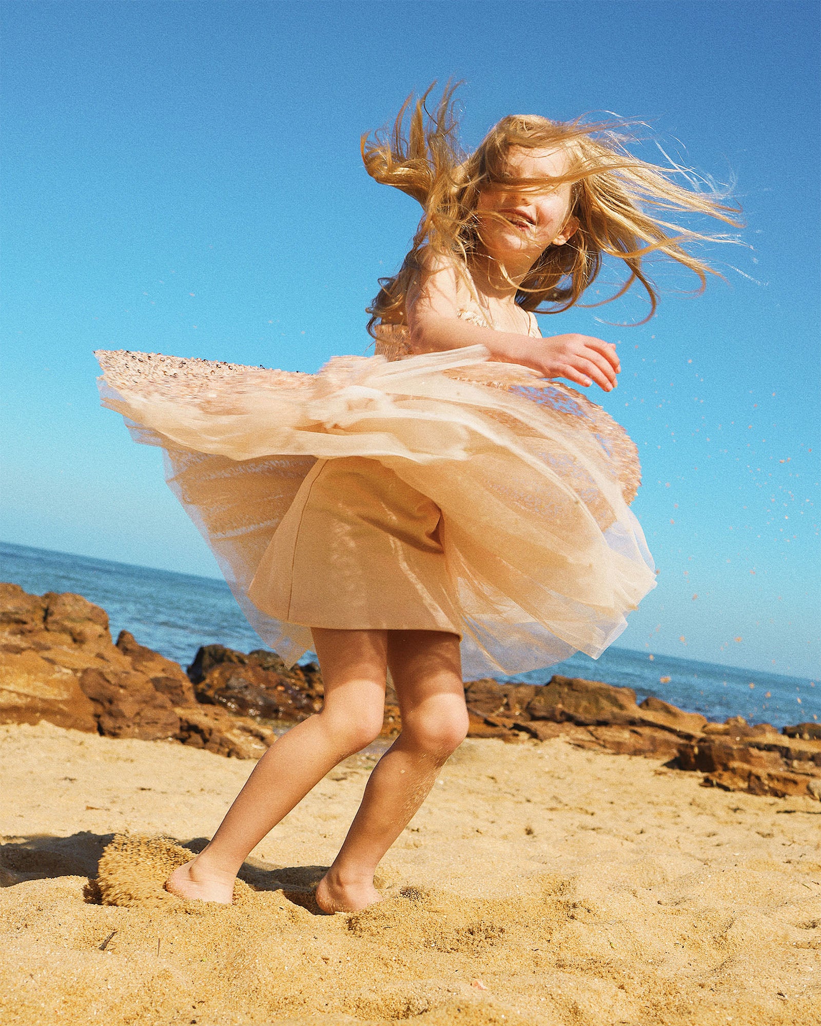 SEQUIN DISCO DRESS IN GOLD