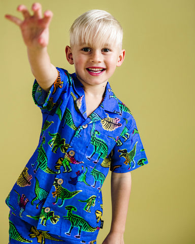 DINO POP SHORT SLEEVE SHIRT IN BLUE