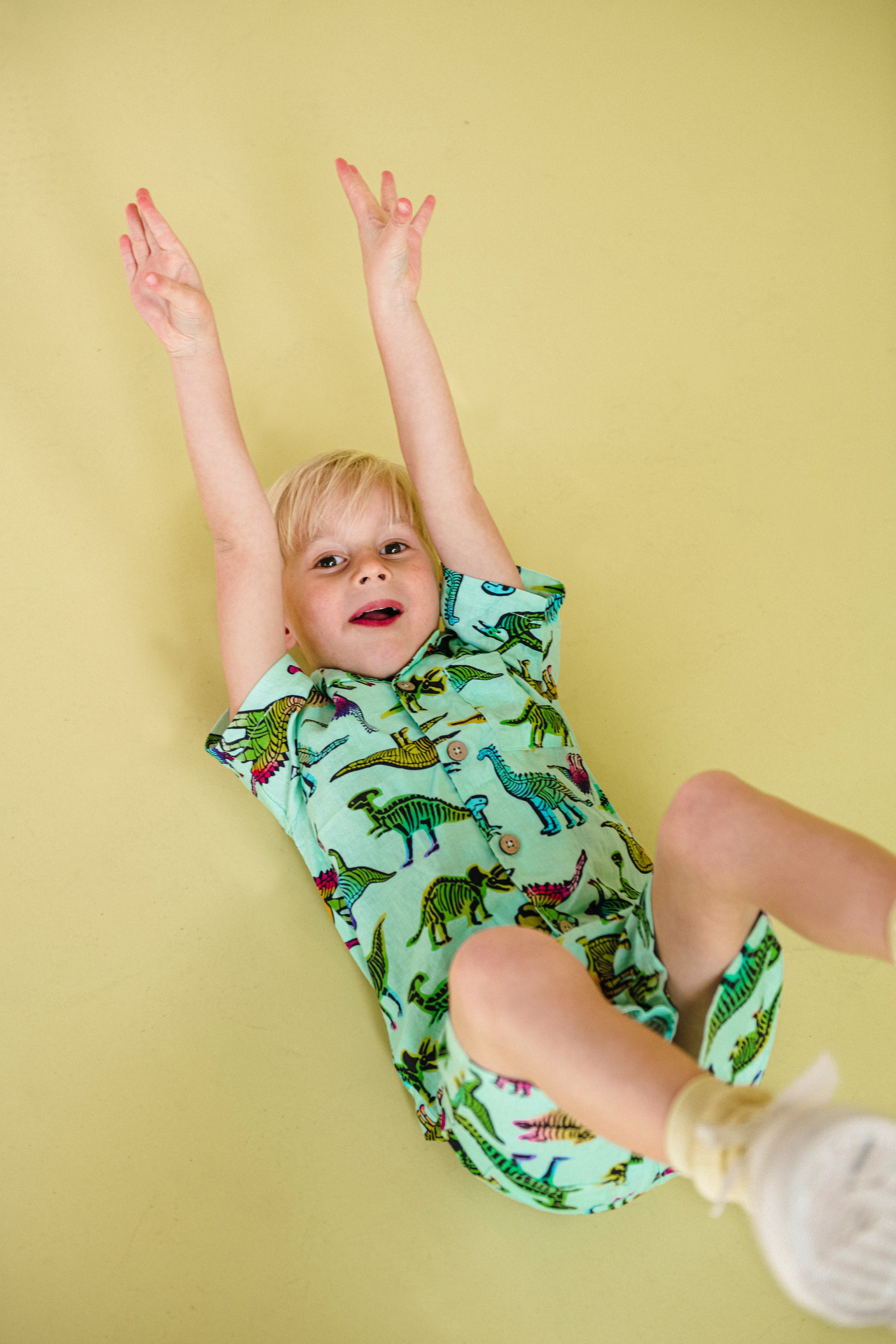 DINO POP SHORT SLEEVE SHIRT IN AQUA