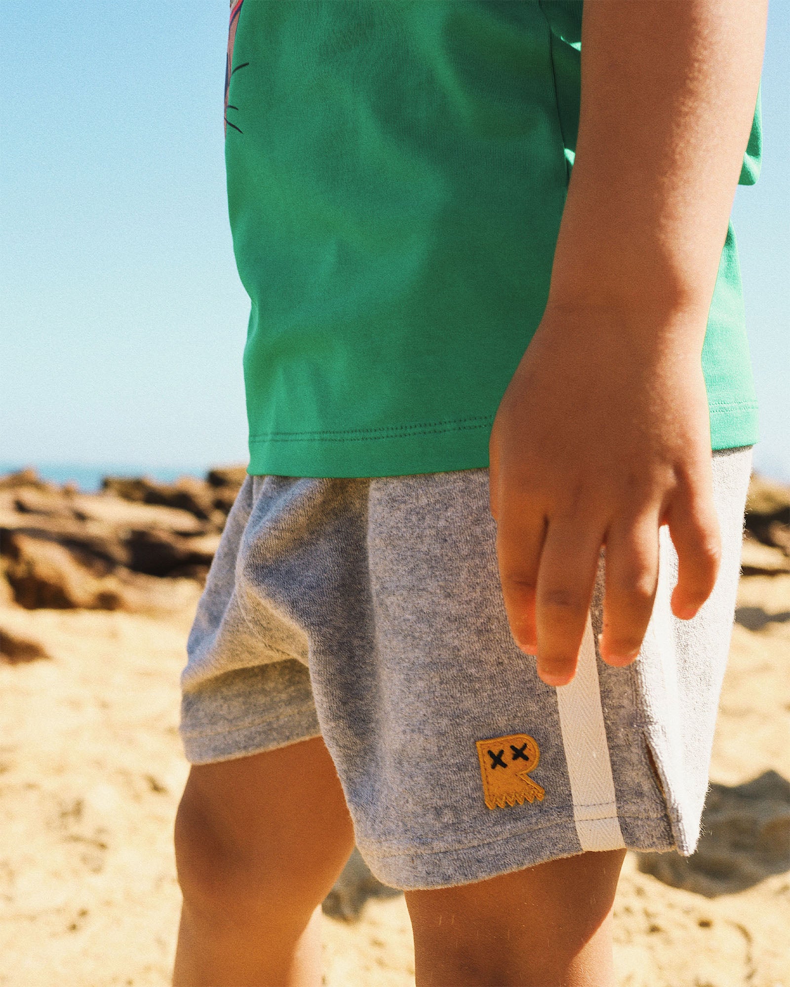 HOPPY HOLIDAYS SHORT SLEEVE T-SHIRT