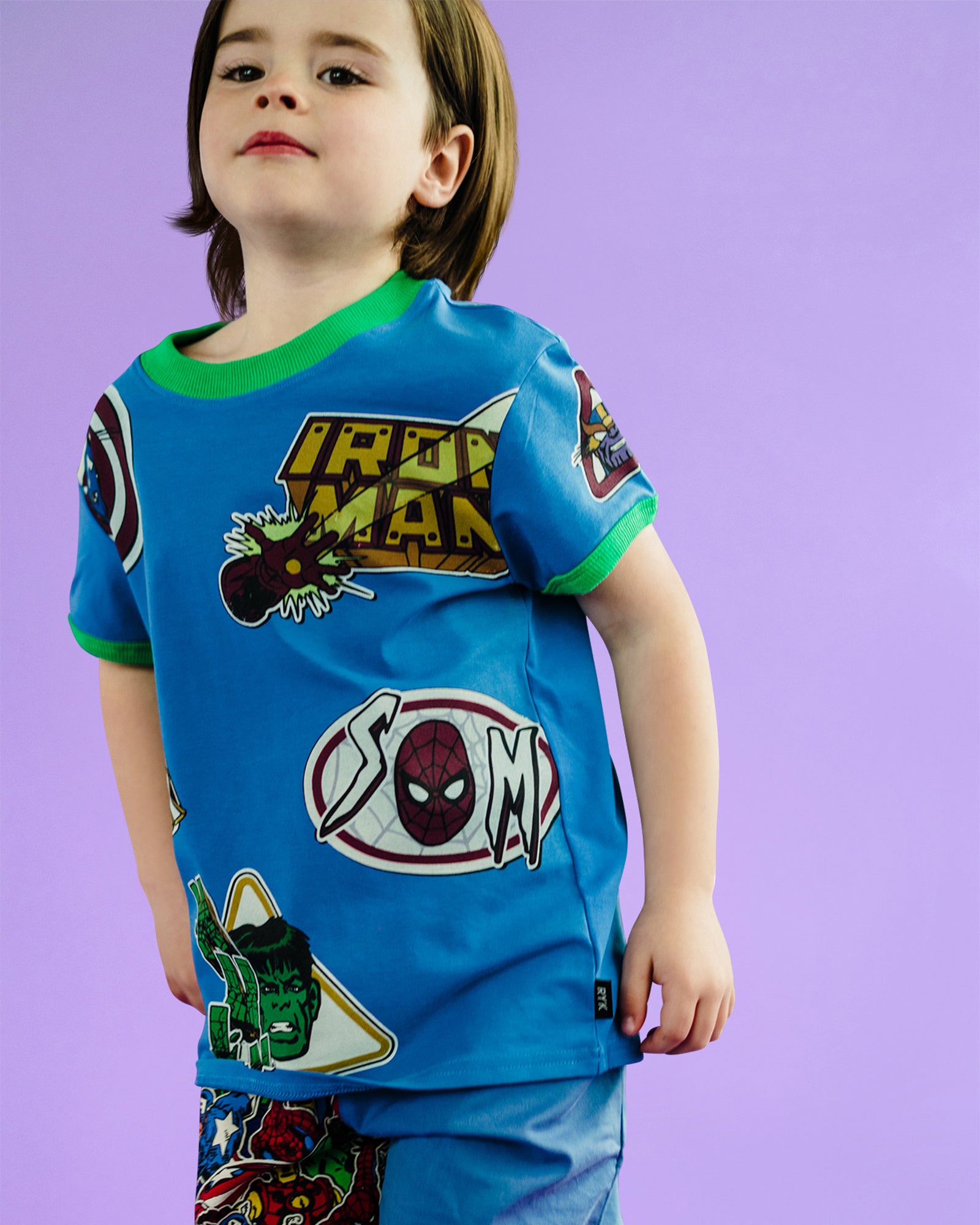 MARVEL AVENGERS BADGE SHORT SLEEVE T-SHIRT