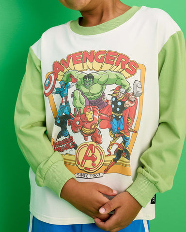 AVENGERS VICTORY LONG SLEEVE T-SHIRT